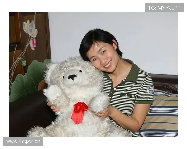 刘洋家的冰箱里只放蛋白粉和冰块